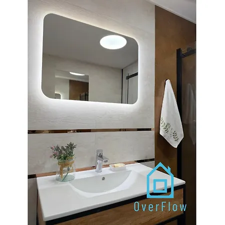 Break- Spacious With Jacuzzi- Tranquil Escape 15 Minutes To The Sea And Center Apartament *