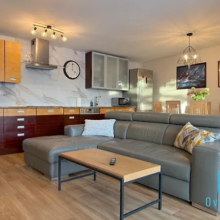 Break- Spacious With Jacuzzi- Tranquil Escape 15 Minutes To The Sea And Center Apartment *