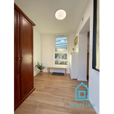 Apartment Break- Spacious With Jacuzzi- Tranquil Escape 15 Minutes To The Sea And Center *