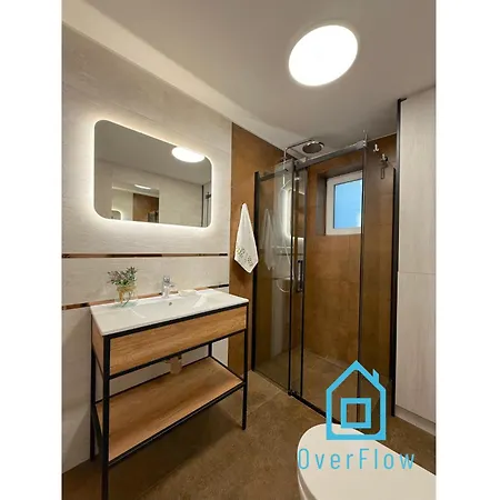 Break- Spacious With Jacuzzi- Tranquil Escape 15 Minutes To The Sea And Center *