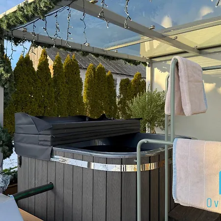 アパート Break- Spacious With Jacuzzi- Tranquil Escape 15 Minutes To The Sea And Center *