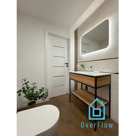 Apartment Break- Spacious With Jacuzzi- Tranquil Escape 15 Minutes To The Sea And Center Borkowo (Gdansk)