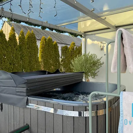 Break- Spacious With Jacuzzi- Tranquil Escape 15 Minutes To The Sea And Center